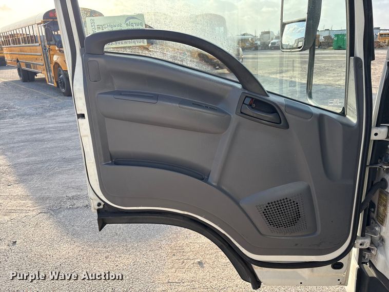 image for item EA7225 2019 Isuzu NPR box truck