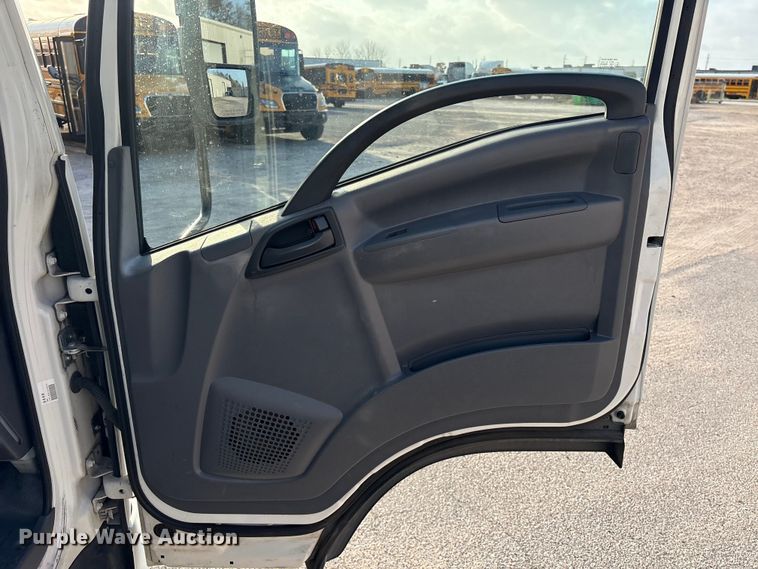 image for item EA7225 2019 Isuzu NPR box truck