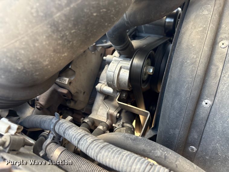 image for item EA7225 2019 Isuzu NPR box truck