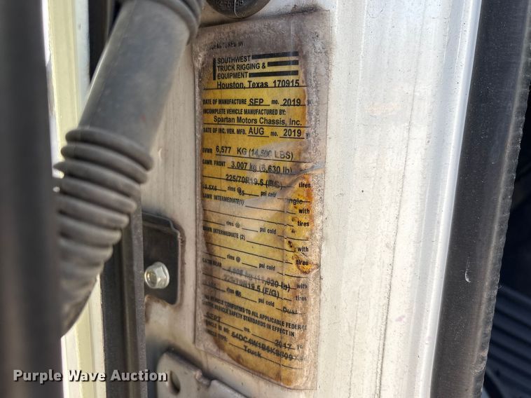 image for item EA7225 2019 Isuzu NPR box truck