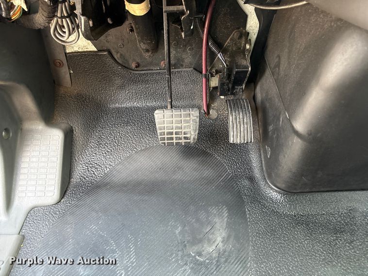 image for item EA7227 2019 International MV607 refrigerated truck