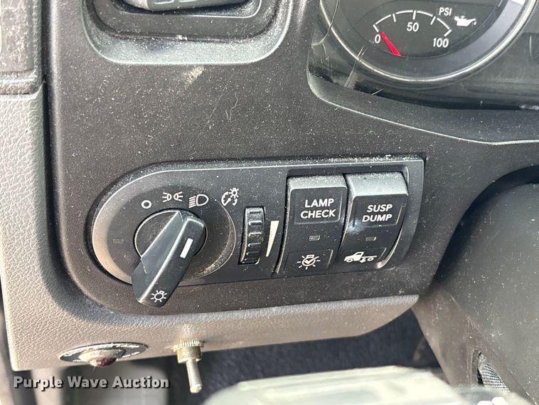 image for item EA7227 2019 International MV607 refrigerated truck