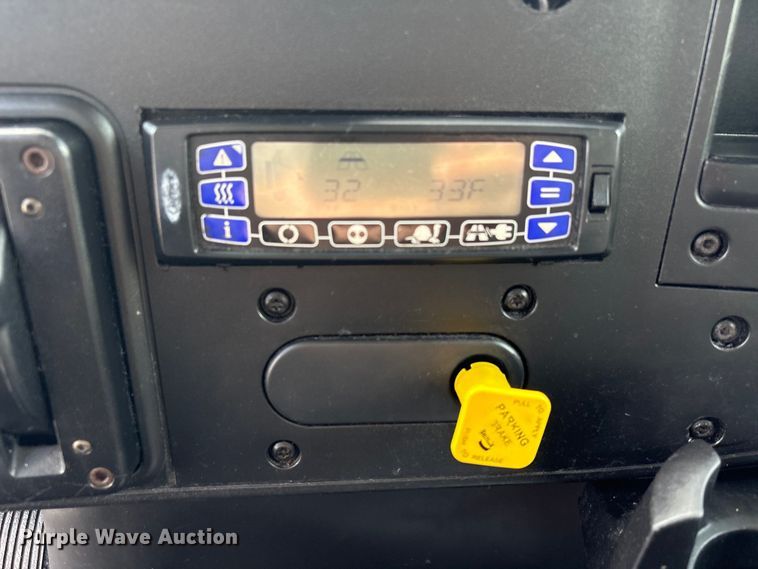 image for item EA7227 2019 International MV607 refrigerated truck