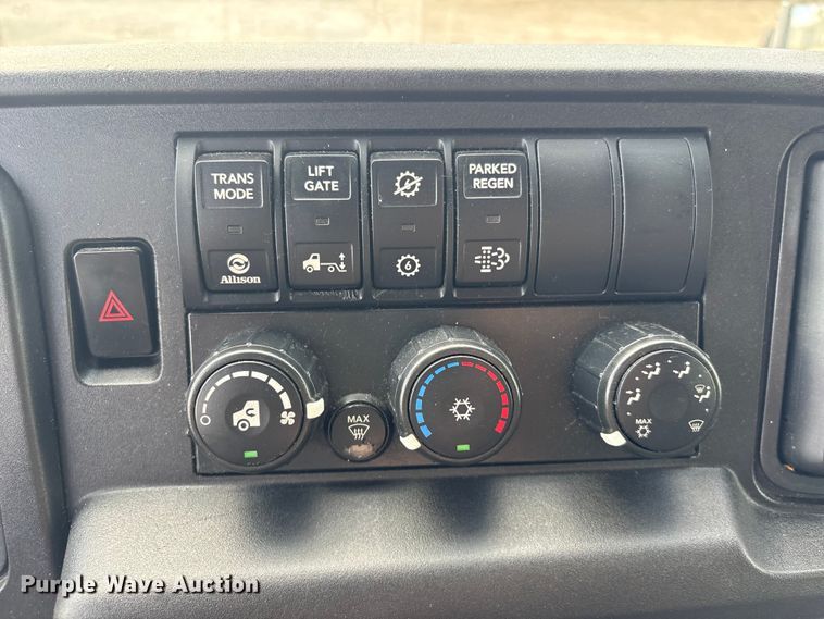 image for item EA7227 2019 International MV607 refrigerated truck