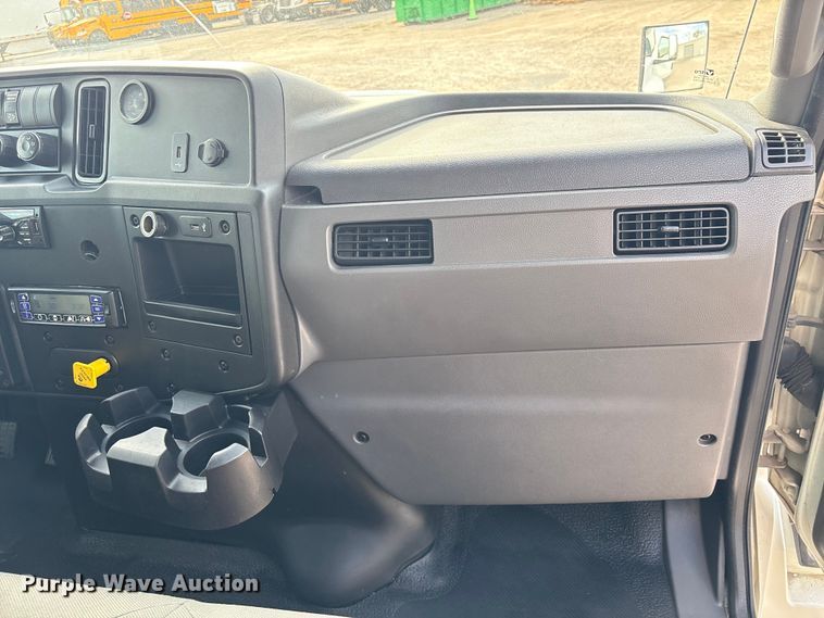 image for item EA7227 2019 International MV607 refrigerated truck