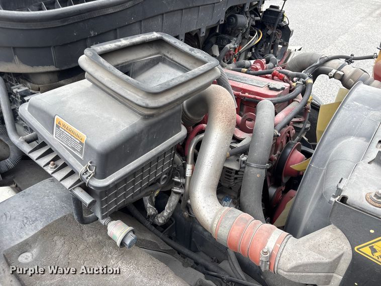 image for item EA7227 2019 International MV607 refrigerated truck