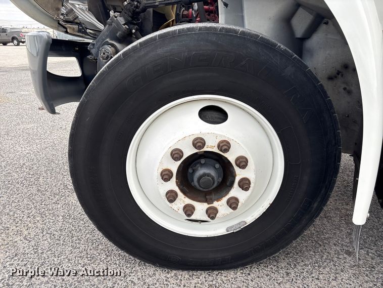 image for item EA7227 2019 International MV607 refrigerated truck