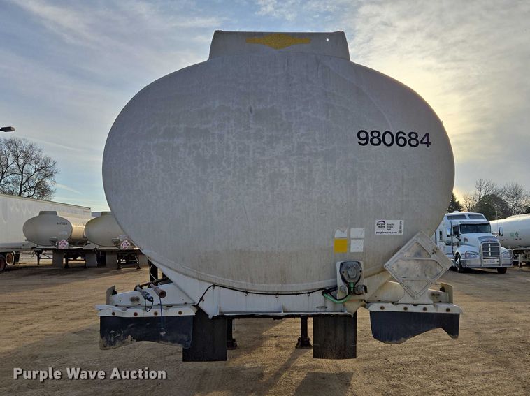 image for item EB1375 1998 Beall BAST-120-4-SB tank trailer