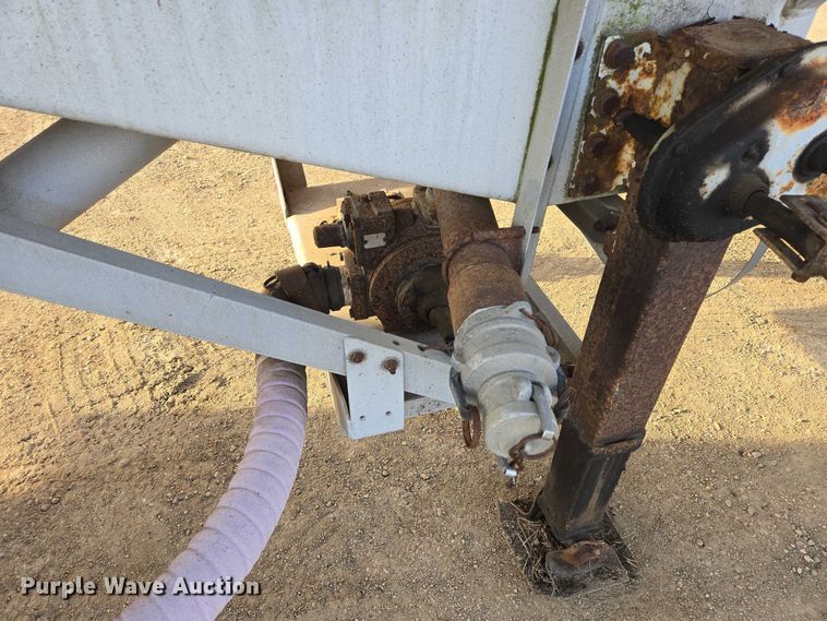 image for item EB1375 1998 Beall BAST-120-4-SB tank trailer