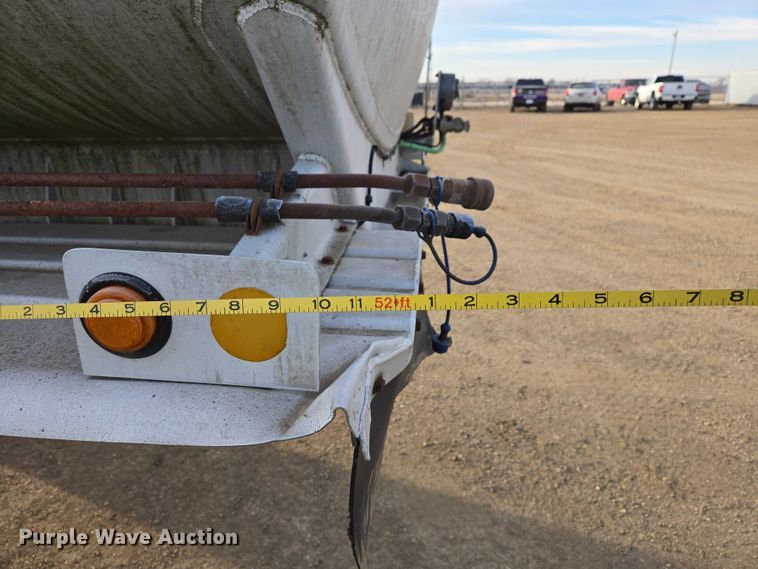 image for item EB1375 1998 Beall BAST-120-4-SB tank trailer