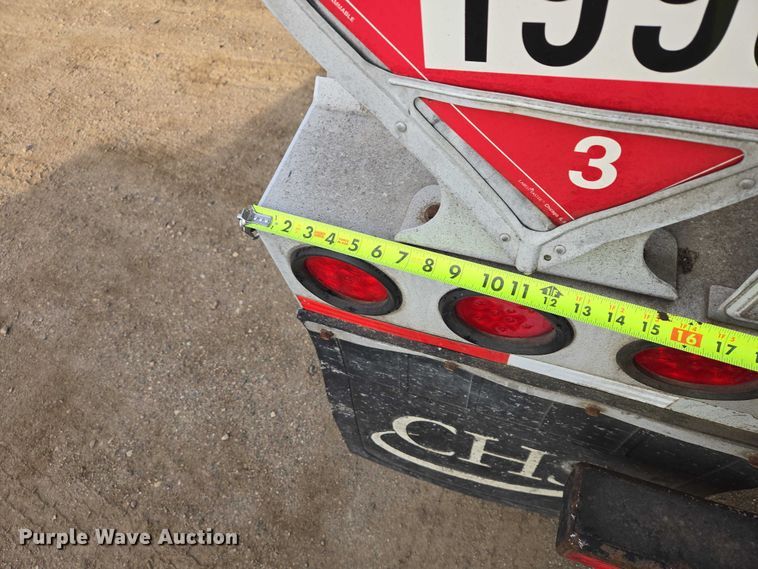 image for item EB1375 1998 Beall BAST-120-4-SB tank trailer