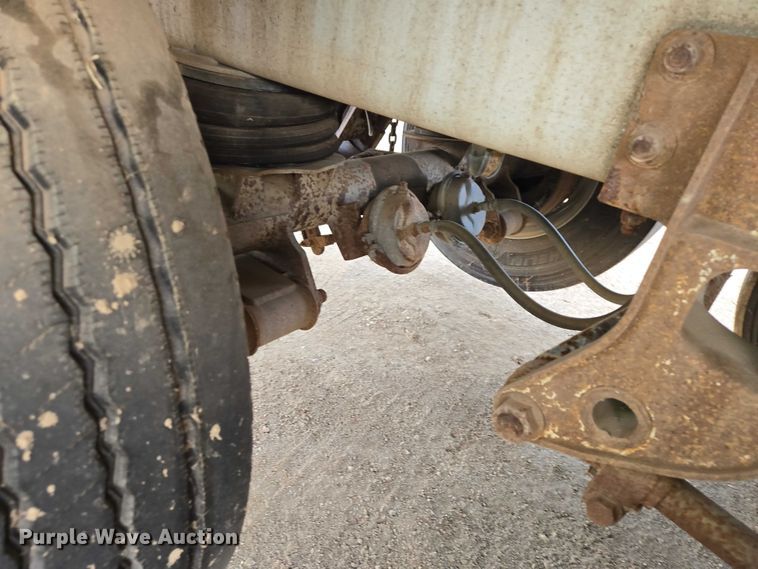 image for item EB1375 1998 Beall BAST-120-4-SB tank trailer