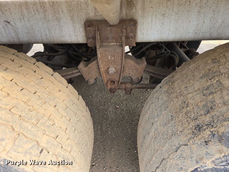 image for item EB1375 1998 Beall BAST-120-4-SB tank trailer