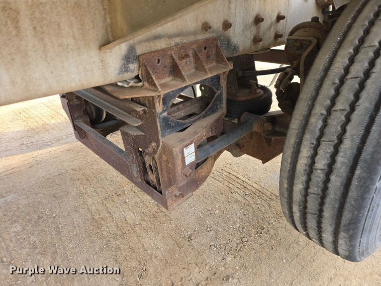 image for item EB1375 1998 Beall BAST-120-4-SB tank trailer
