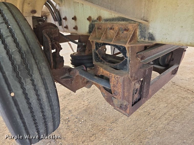 image for item EB1375 1998 Beall BAST-120-4-SB tank trailer