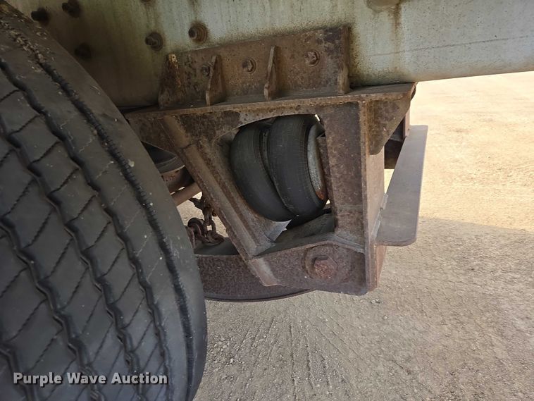 image for item EB1375 1998 Beall BAST-120-4-SB tank trailer