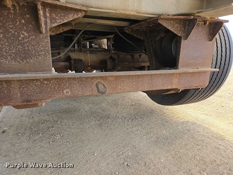 image for item EB1375 1998 Beall BAST-120-4-SB tank trailer