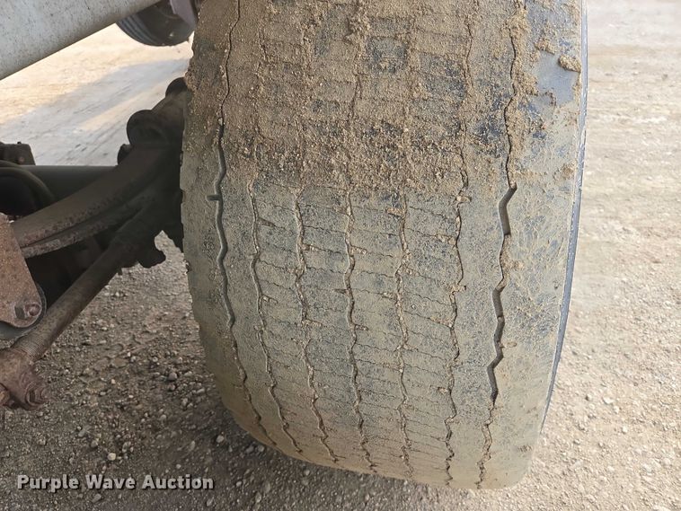image for item EB1375 1998 Beall BAST-120-4-SB tank trailer