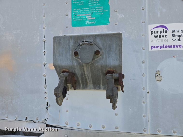 image for item EB1377 1994 Pines dry van trailer