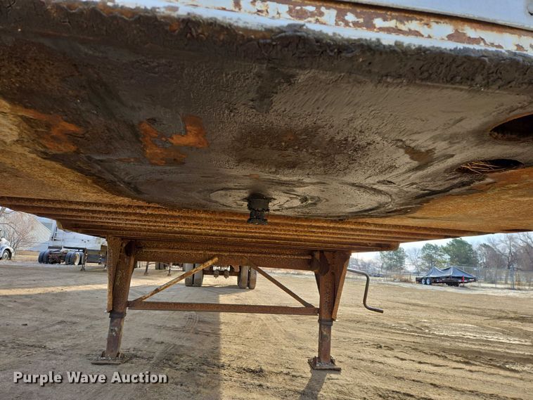 image for item EB1377 1994 Pines dry van trailer