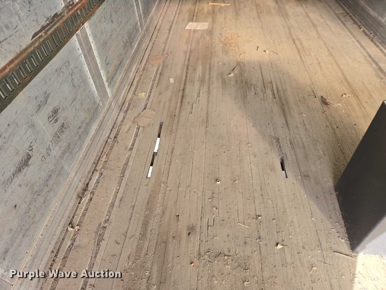 image for item EB1377 1994 Pines dry van trailer