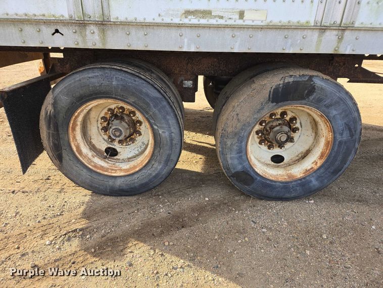 image for item EB1377 1994 Pines dry van trailer