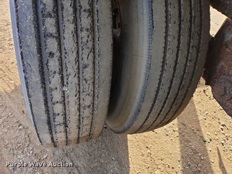 image for item EB1377 1994 Pines dry van trailer