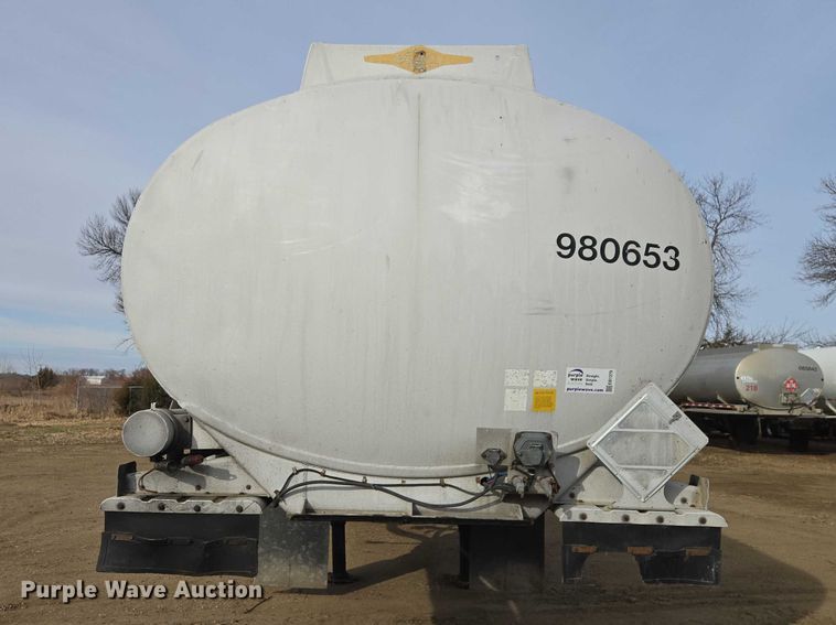 image for item EB1379 1998 Beall BAST-120-4-SB tank trailer