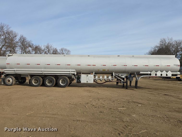 image for item EB1379 1998 Beall BAST-120-4-SB tank trailer