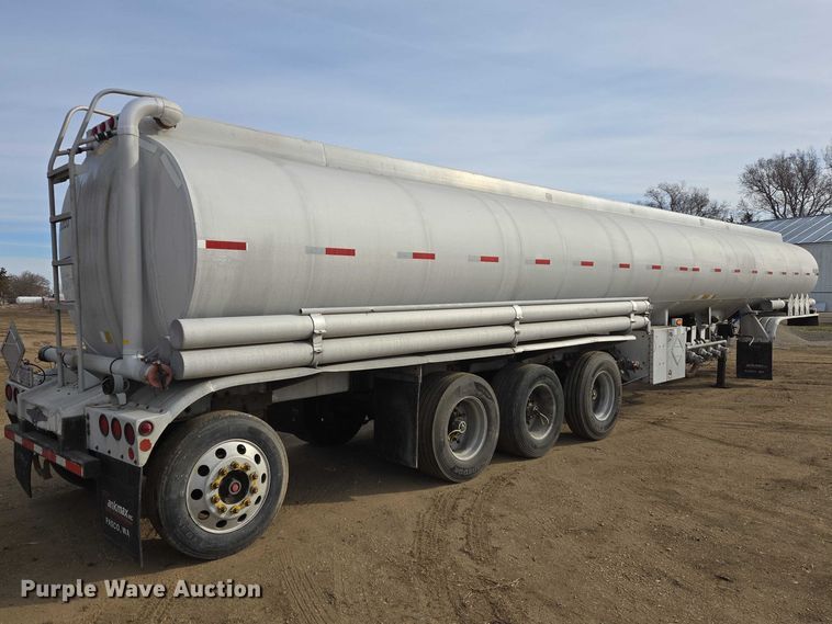 image for item EB1379 1998 Beall BAST-120-4-SB tank trailer