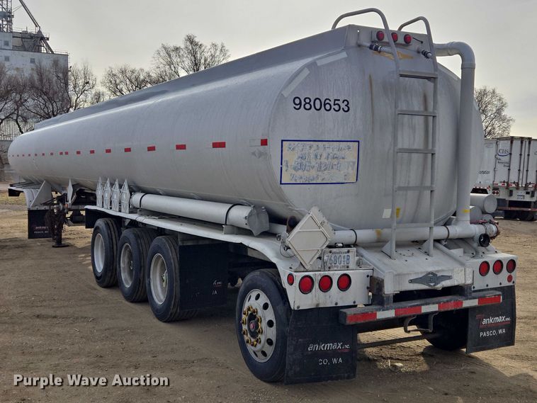 image for item EB1379 1998 Beall BAST-120-4-SB tank trailer