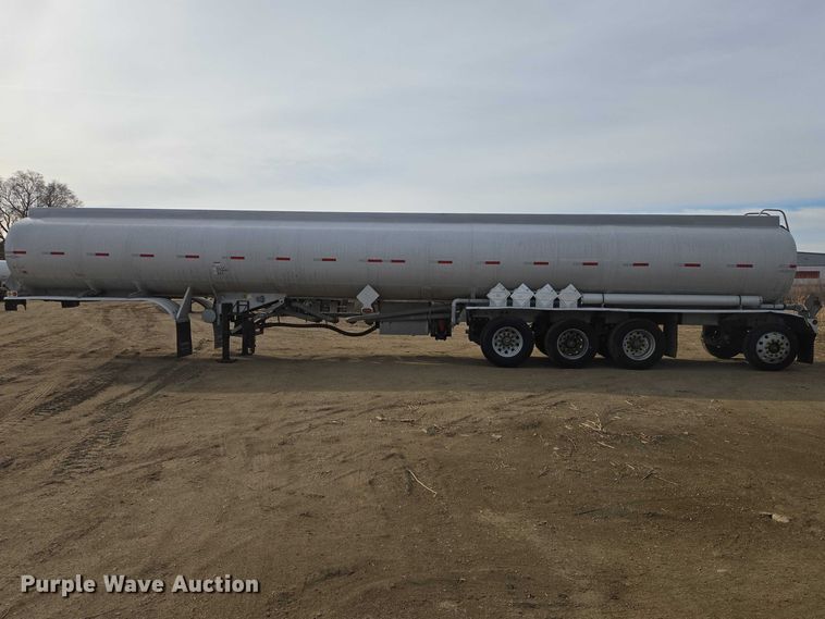 image for item EB1379 1998 Beall BAST-120-4-SB tank trailer