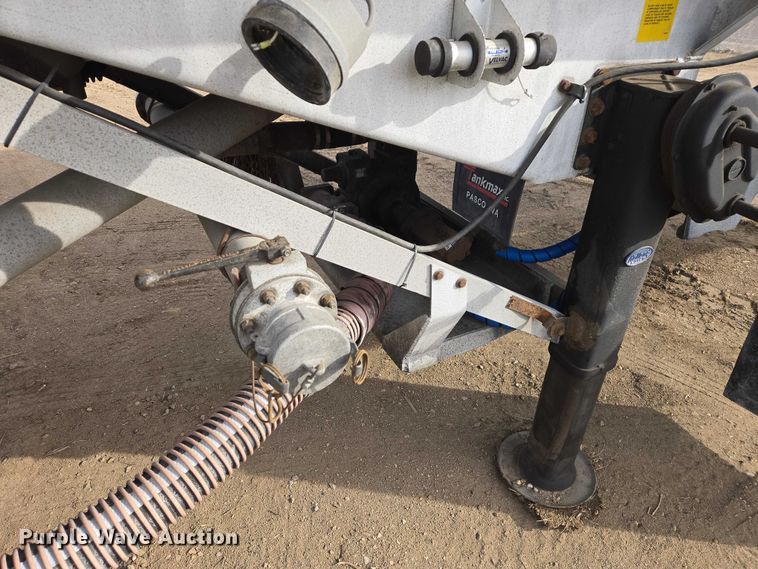 image for item EB1379 1998 Beall BAST-120-4-SB tank trailer