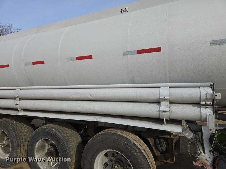 image for item EB1379 1998 Beall BAST-120-4-SB tank trailer