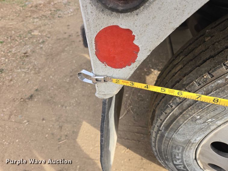 image for item EB1379 1998 Beall BAST-120-4-SB tank trailer