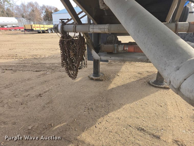 image for item EB1379 1998 Beall BAST-120-4-SB tank trailer