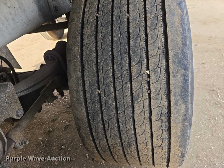 image for item EB1379 1998 Beall BAST-120-4-SB tank trailer