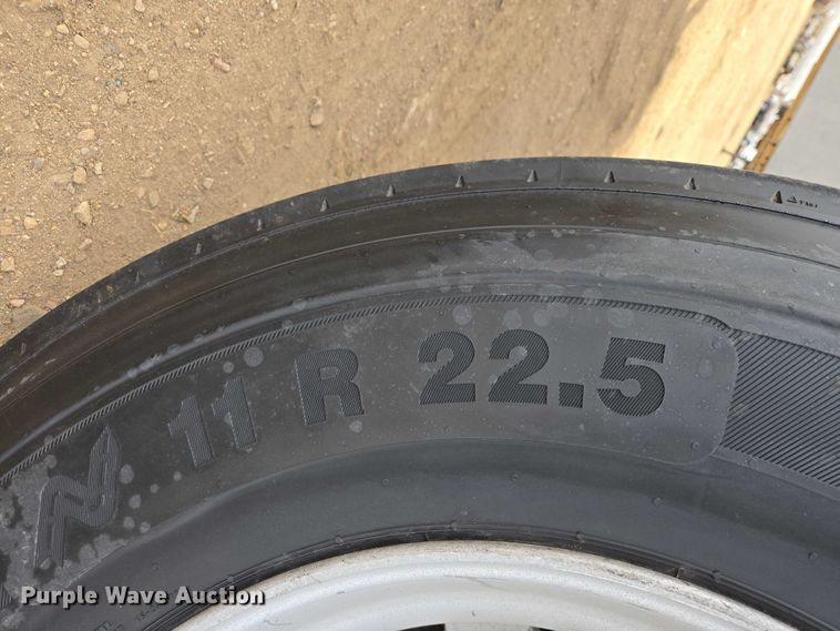 image for item EB1379 1998 Beall BAST-120-4-SB tank trailer