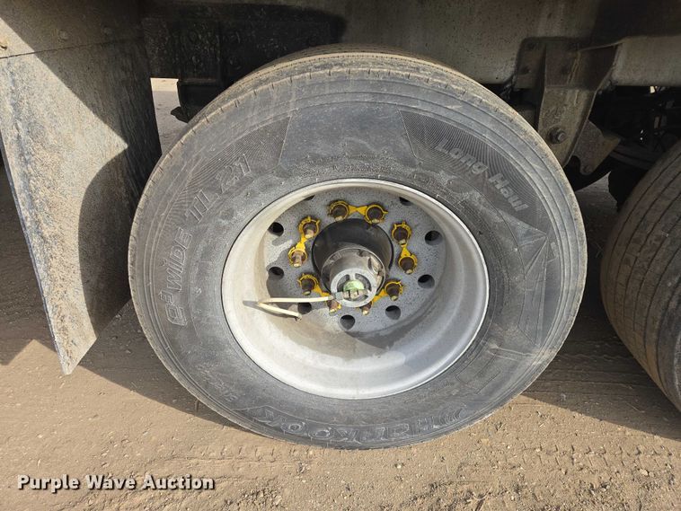 image for item EB1379 1998 Beall BAST-120-4-SB tank trailer