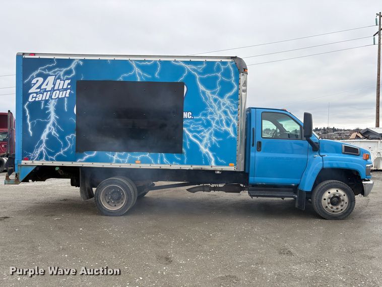 image for item EC8238 2008 GMC C4 box truck