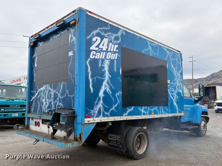 image for item EC8238 2008 GMC C4 box truck