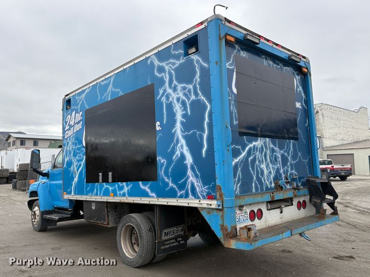 image for item EC8238 2008 GMC C4 box truck