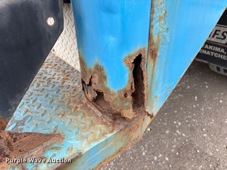 image for item EC8238 2008 GMC C4 box truck