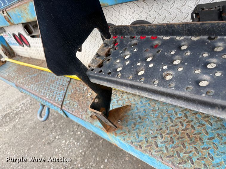 image for item EC8238 2008 GMC C4 box truck