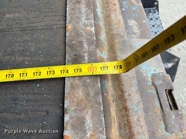 image for item EC8238 2008 GMC C4 box truck