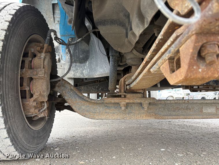 image for item EC8238 2008 GMC C4 box truck