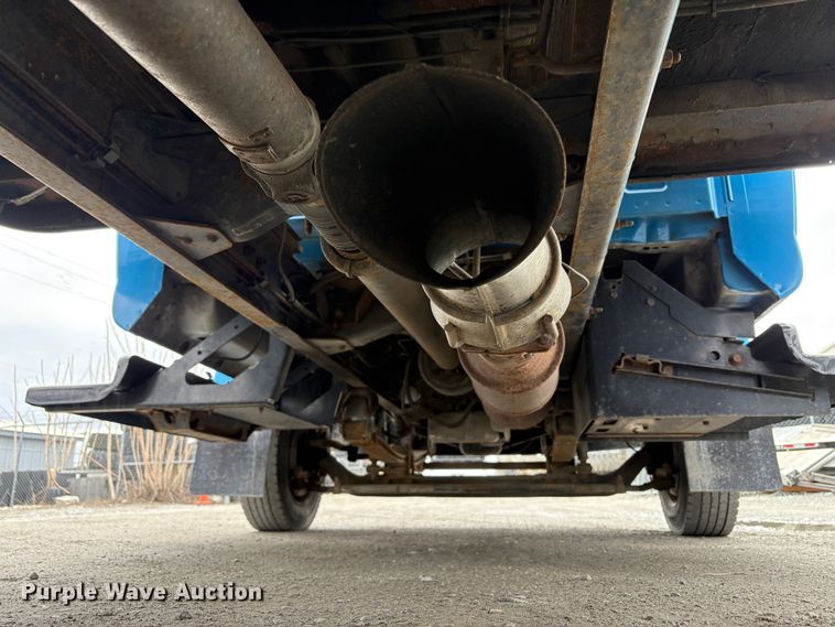 image for item EC8238 2008 GMC C4 box truck