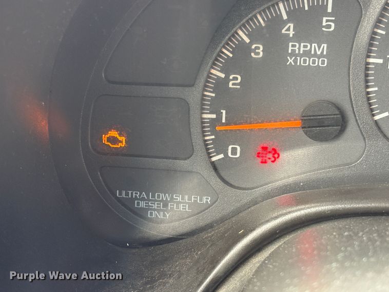 image for item EC8238 2008 GMC C4 box truck