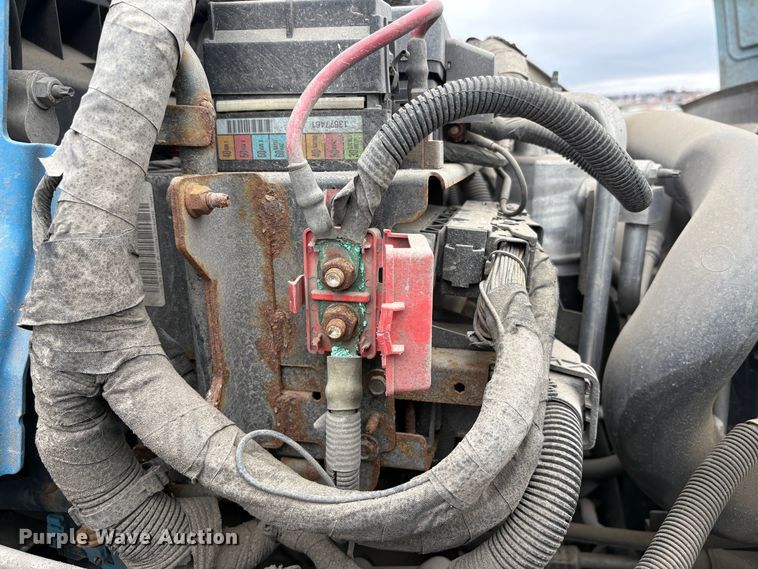 image for item EC8238 2008 GMC C4 box truck