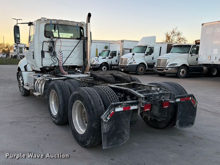 image for item ED5147 2017 International ProStar Plus semi truck